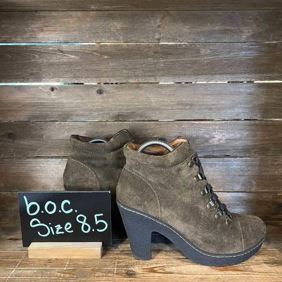 Womens BOC Born Brown Suede Chunky Heeled Lace Up Combat Boots Size 8.5‎ M GUC - Picture 1 of 7